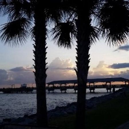 T15 Downstairs Beachy Quiet King Bed Villa St. Simons Island Екстериор снимка